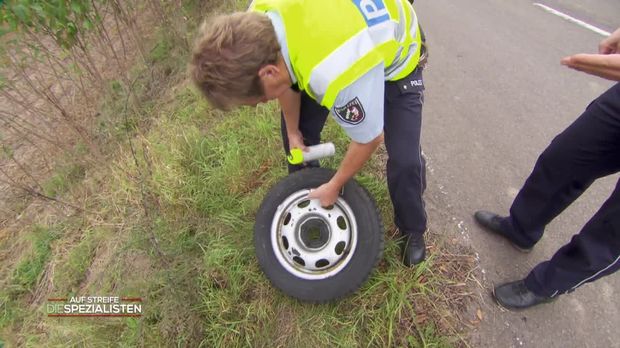 Auf Streife Die Spezialisten Video Heisser Reifen Sat 1