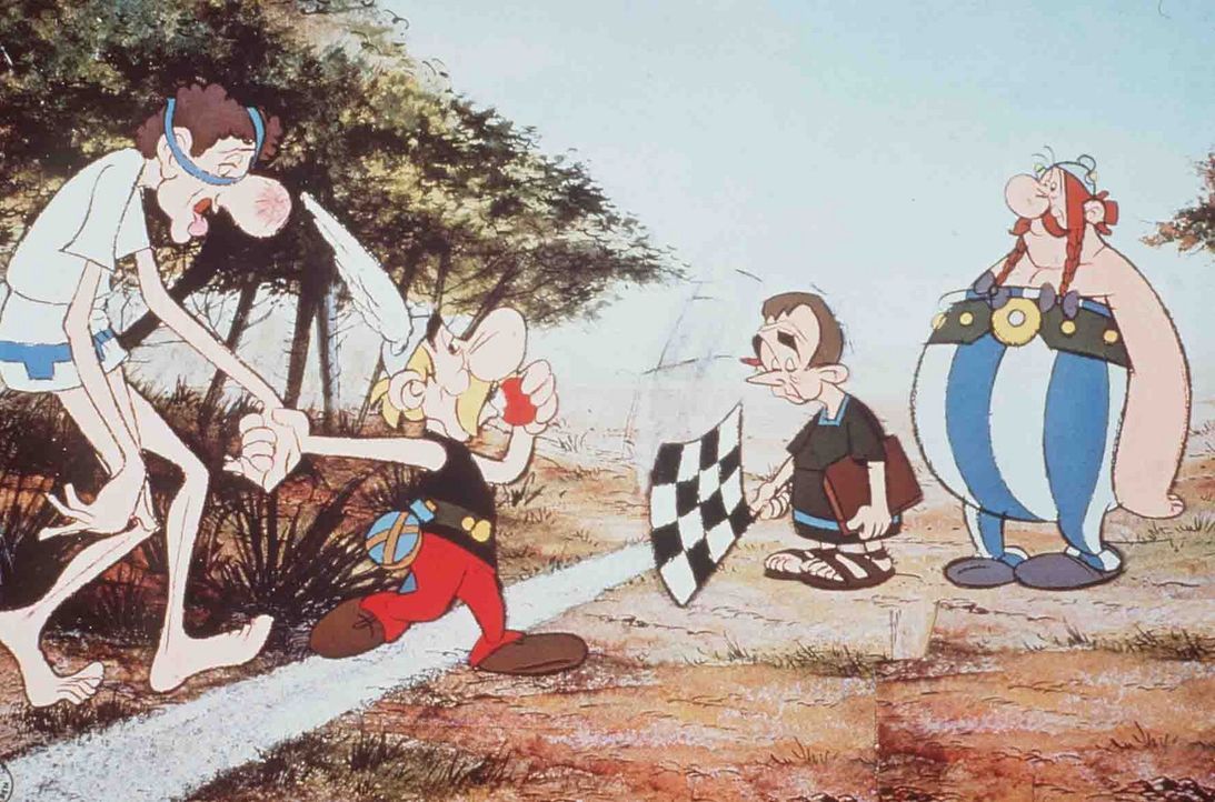 Mit Leichtigkeit hat Asterix (2.v.l.) den Marathonläufer (l.) besiegt und ist wieder eine Runde weiter ... - Bildquelle: Jugendfilm-Verleih GmbH