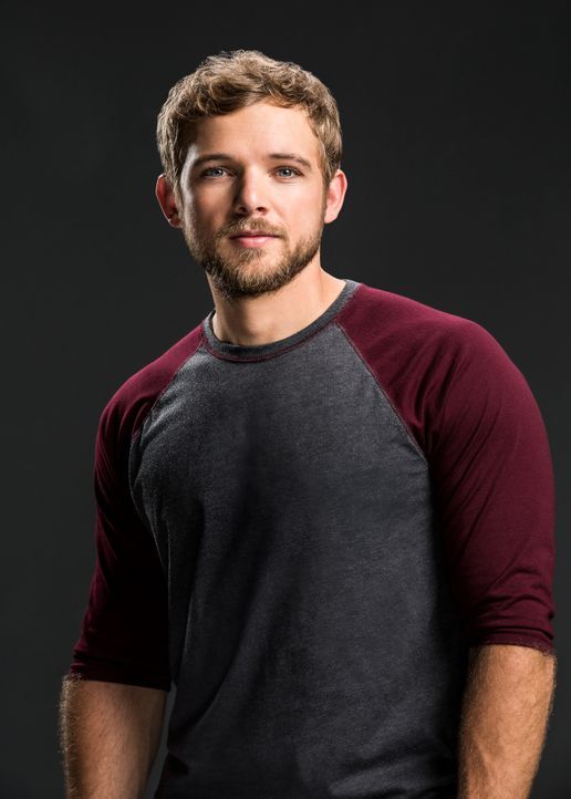 Max Thieriot ist Clay Spenser