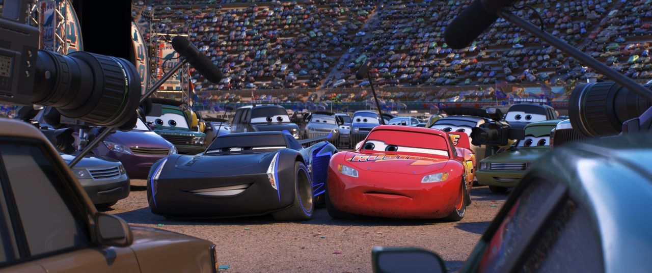 Jackson Storm (l.); Lightning McQueen (r.) - Bildquelle: Disney/Pixar
