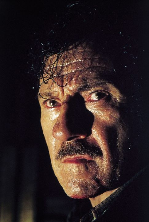 Chief Klough (Harvey Keitel) - Bildquelle: 2000. Universal Pictures (USA), Dino de Laurentiis & CANAL +. All rights reserved.