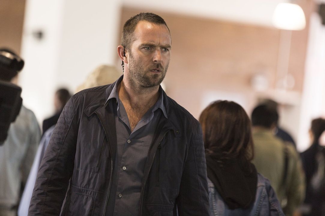 Ein Wettlauf mit der Zeit beginnt für Weller (Sullivan Stapleton) und sein Team ... - Bildquelle: Warner Brothers