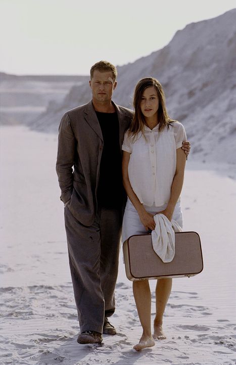 Nick (Til Schweiger, l.), ein einfacher Mann, der regelmäßig seine Arbeit verliert, arbeitet für kurze Zeit in einer psychiatrischen Klinik. Dort... - Bildquelle: Buena Vista International Inc.