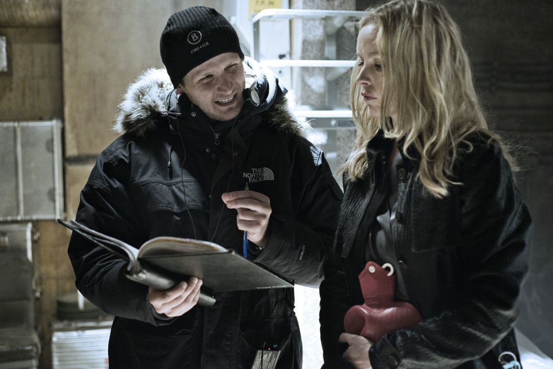Regisseur Dennis Gansel, l. mit Darstellerin Nina Hoss, r. - Bildquelle: 2010 Constantin Film Verleih GmbH.