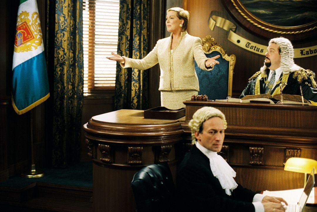 Verzweifelt kämpft Königin Clarisse Renaldi (Julie Andrews, l.) darum, dass das Parlament ein Gesetz erlässt, dass es einer unverheirateten Prinz... - Bildquelle: Disney Enterprises, Inc. All rights reserved