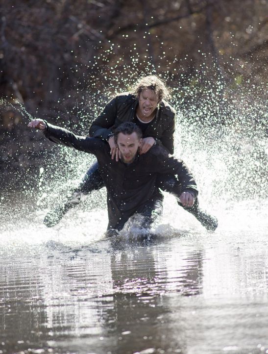 Um einen Fall zu lösen und seine Kollegen zu retten, setzt Deeks (Eric Christian Olsen, oben) sein eigen Leben aufs Spiel. Doch wird er Oscar Willit... - Bildquelle: CBS Studios Inc. All Rights Reserved.