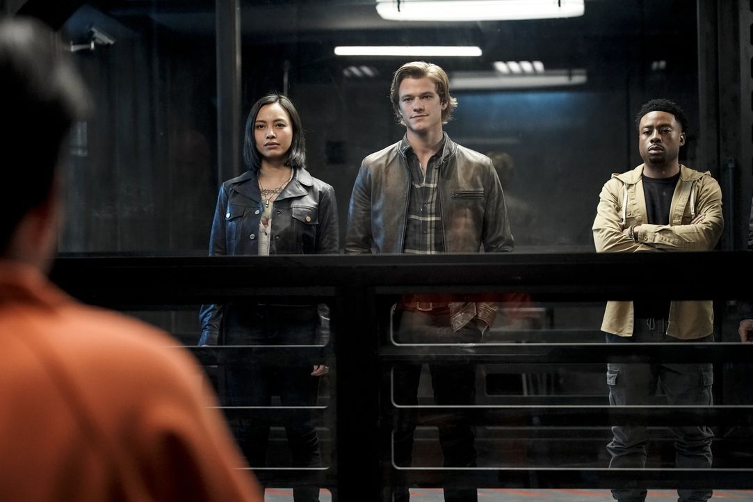 (v.l.n.r.) Desi (Levy Tran); MacGyver (Lucas Till); Wilt Bozer (Justin Hires) - Bildquelle: Jace Downs 2019 CBS Broadcasting, Inc. All Rights Reserved / Jace Downs
