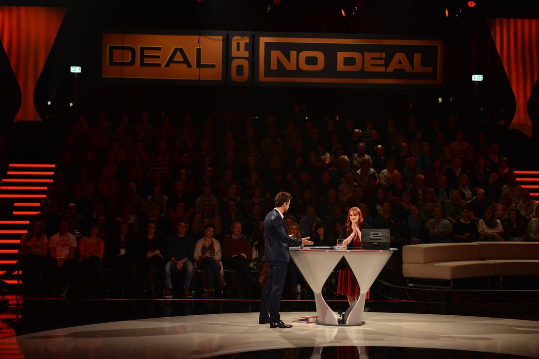 20 Boxen und die Möglichkeit, 250.000 Euro mit nach Hause zu nehmen - für die Kandidaten heißt es "Deal or no Deal"! Doch während Moderator Wayne Ca... - Bildquelle: Willi Weber SAT.1