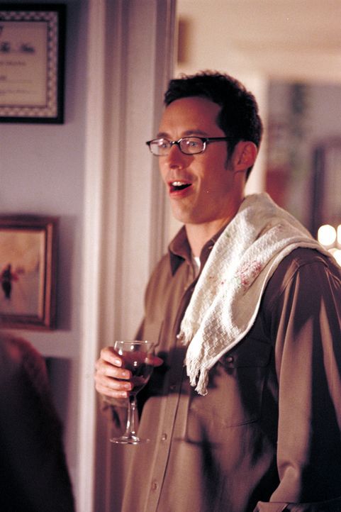 Weil der Lehrer Val Duncan (Tom Cavanagh) davon überzeugt ist, dass Trevor mit seiner Bombendrohung lediglich einen Hilferuf gestartet hat, gibt er... - Bildquelle: Viacom Productions Inc.