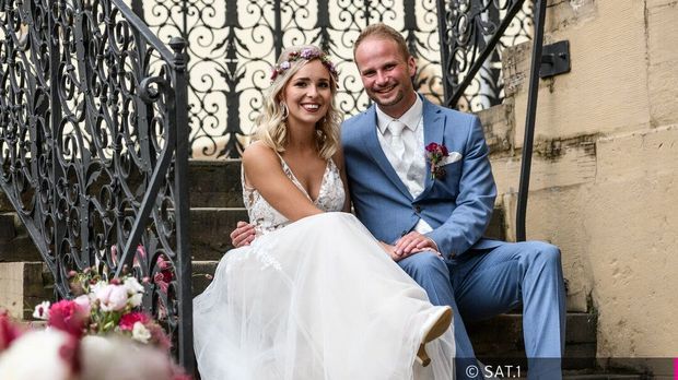 Hochzeit Auf Den Ersten Blick - Hochzeit Auf Den Ersten Blick - Staffel 8 Episode 1: Selina Und Michael: Begeisterung Vor Dem Altar