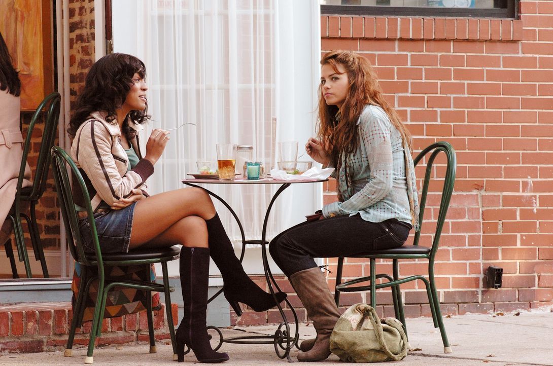 Finden ihr Glück: Nora (Jenna Dewan, r.) und ihre beste Freundin Lucy (Drew Sidora) ... - Bildquelle: Constantin Film
