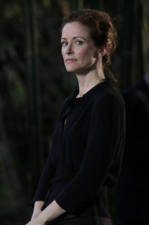 Schuldig? Wahrsagerin Kristina (Leslie Hope) ... - Bildquelle: Warner Bros. Television
