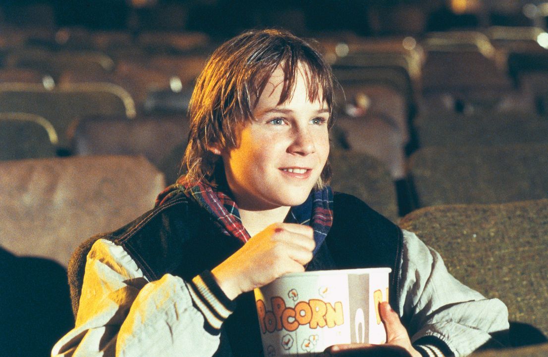 Der elfjährige Danny (Austin O'Brien) hat den Actionhelden Jack Slater zu seinem unangefochtenen Liebling erkoren. Er kennt alle Slater-Filme auswe... - Bildquelle: Columbia Pictures