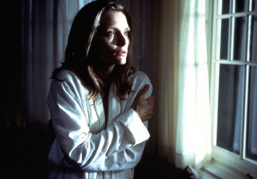 Als die Tochter von Norman und Claire (Michelle Pfeiffer) aufs College geht, ist Claire den ganzen Tag allein zu Hause und beginnt, Stimmen zu höre... - Bildquelle: 20th Century Fox