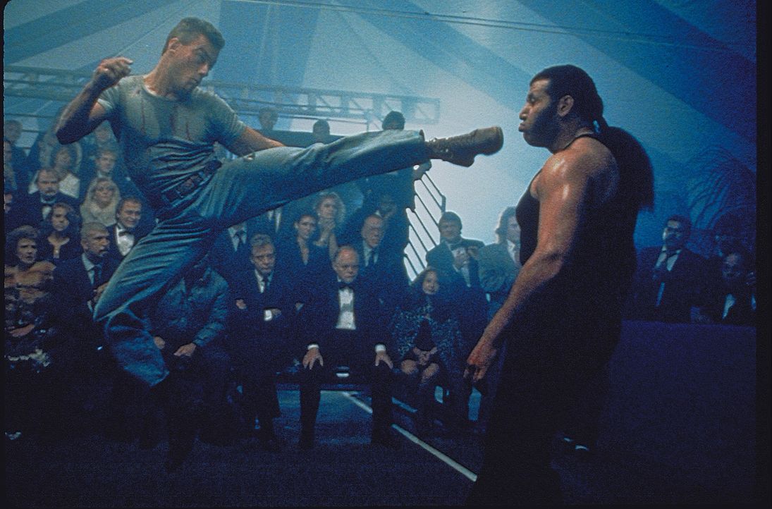 Leon Gaultier (Jean-Claude Van Damme, l.); Attila (Abdel Qissi, r.) - Bildquelle: MCMXC WRONG BET PRODUCTIONS, INC. ALL RIGHTS RESERVED