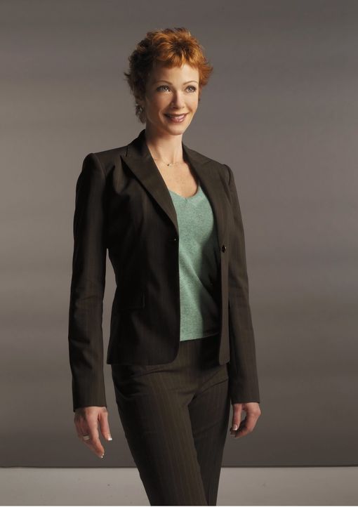 (4. Staffel) - Als neue Chefin möchte Jenny Shepard (Lauren Holly) möglichst geheim halten, dass sie und Gibbs vor sechs Jahren, während sie in Euro... - Bildquelle: CBS Television