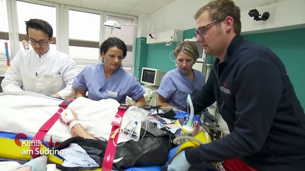 Klinik Am Südring - Klinik Am Südring - Plötzlich Erwachsen