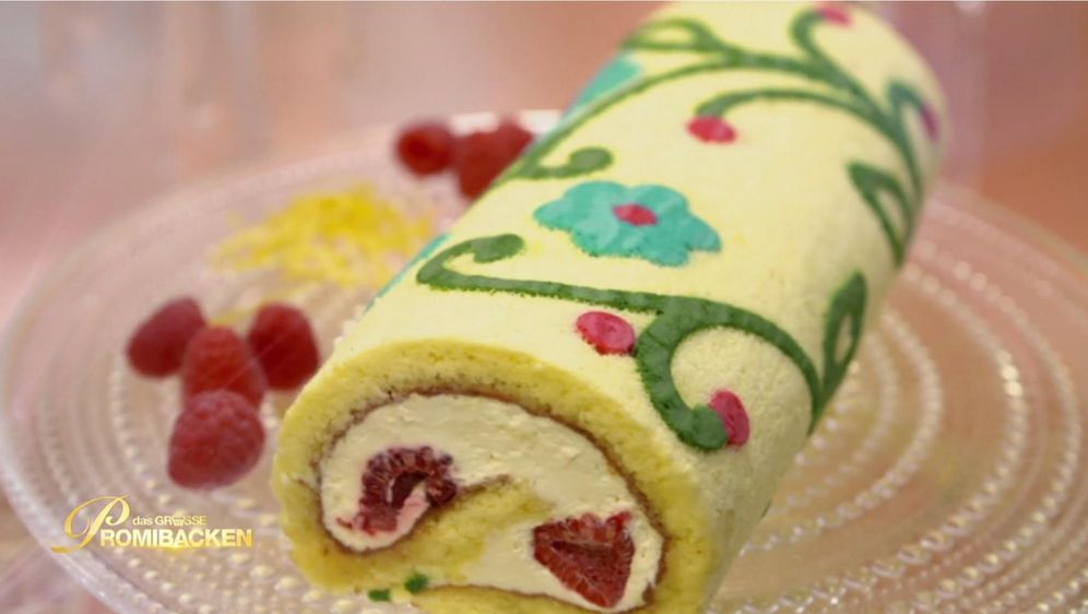 Deco Roll Cake | Rezept | Das große Promibacken