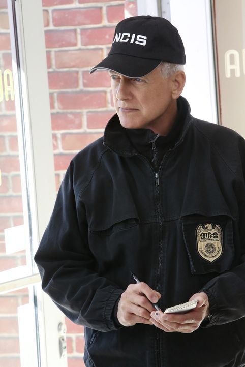 Ein neuer Fall wartet auf Gibbs (Mark Harmon) und sein Team ... - Bildquelle: Patrick McElhenney CBS Television