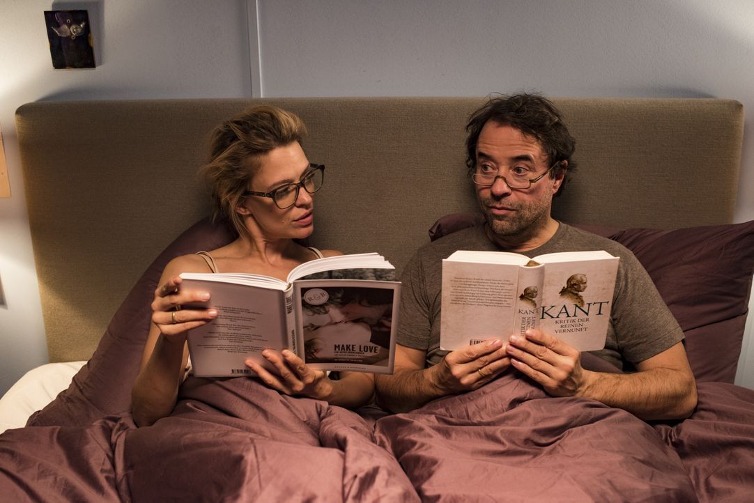 Hannes (Jan Josef Liefers, l.); Sara (Heike Makatsch, r.) - Bildquelle: 2017 Constantin Film Verleih GmbH