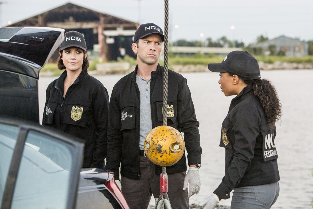 Als ein Spenderherz kurz vor der geplanten Transplantation gestohlen wird, beginnt für Brody (Zoe McLellan, l.), LaSalle (Lucas Black, M.) und Percy... - Bildquelle: Skip Bolen 2015 CBS Broadcasting, Inc. All Rights Reserved