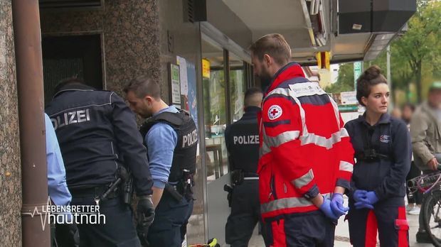 Lebensretter Hautnah - Wenn Jede Sekunde Zählt - Lebensretter Hautnah - Wenn Jede Sekunde Zählt - Jede Sekunde Kann über Leben Und Tod Entscheiden