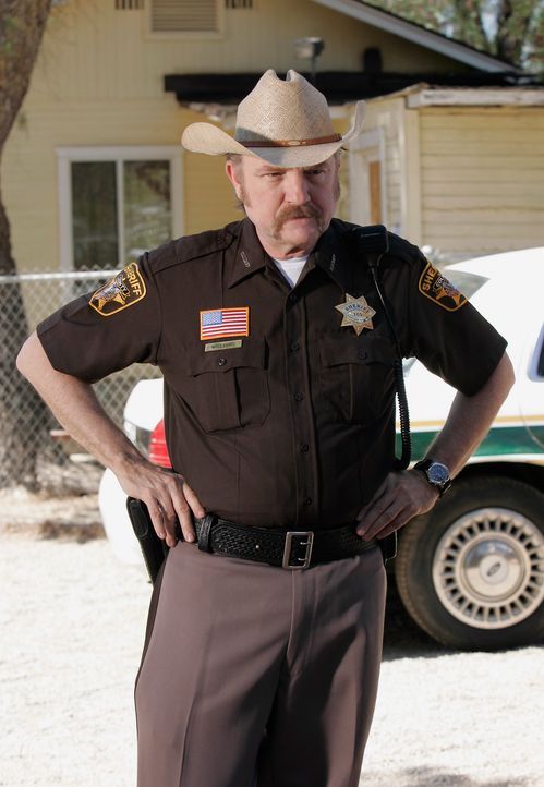 Mit Hilfe von Sheriff Williams (Jim Beaver) versuchen die Profiler, Frost zu stoppen ... - Bildquelle: Touchstone Television