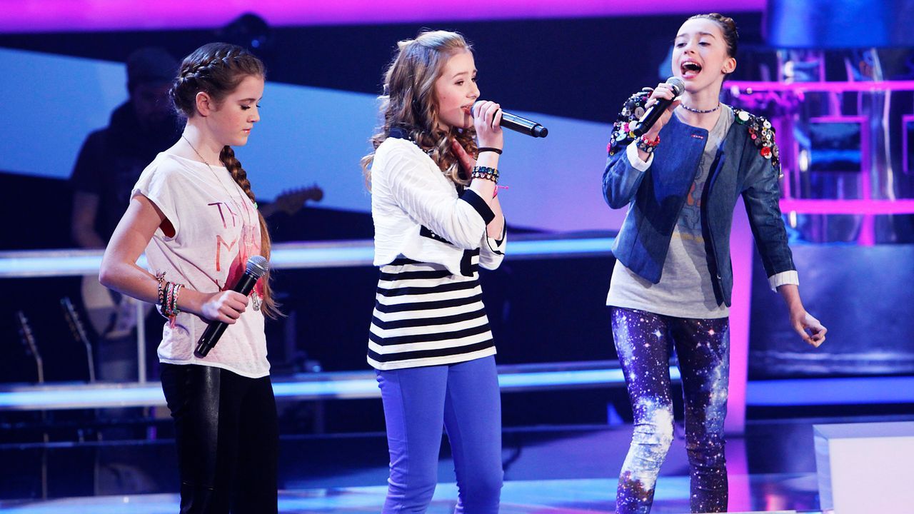 The-Voice-Kids-epi04-Rita-Sarah-Alexandra-2-SAT1-Richard-Huebner - Bildquelle: SAT.1/Richard Hübner