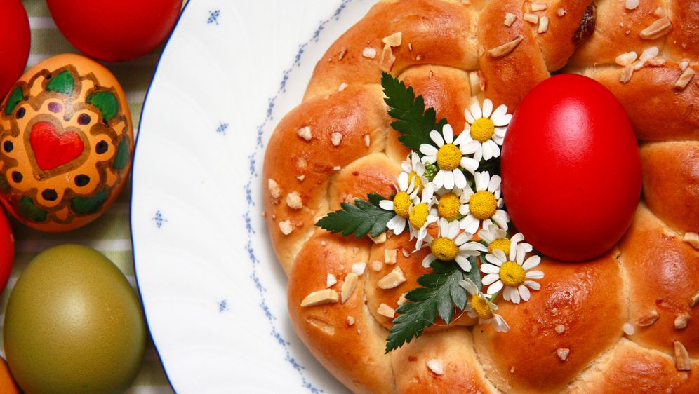 Osterkranz backen: Rezept und Tipps | SAT.1 Ratgeber