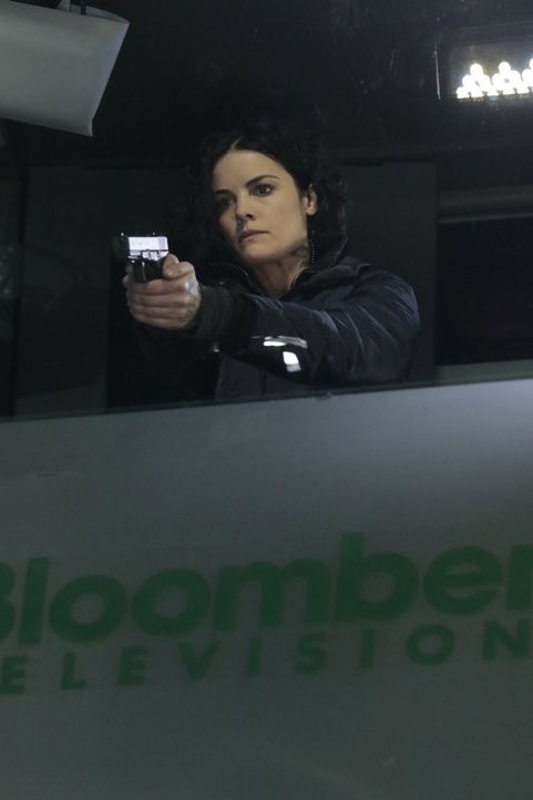 In letzter Minute kann Jane (Jaimie Alexander) den Terroristen ausfindig machen, der die Börse vergasen will ... - Bildquelle: Warner Brothers