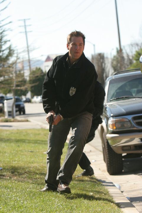 Mit vielen Tricks gelingt es Tony (Michael Weatherly) und seinen Leuten, die Verbrecher zu orten und zu übertölpeln ... - Bildquelle: CBS Television