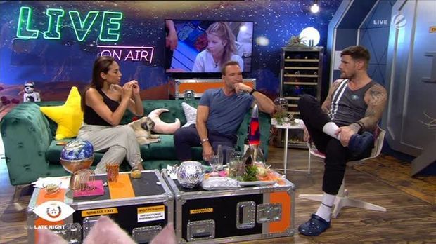 Promi Big Brother - Promi Big Brother - Tag 11 In Der Late Night Show: Pascals Flug Ins Weltall Ist Vorbei