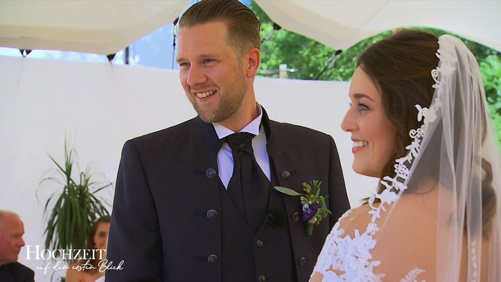 "Hochzeit auf den ersten Blick" 2020: Emily und Robert ...