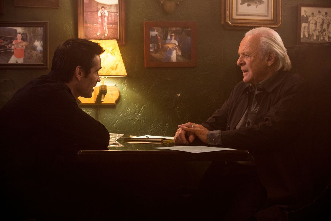 Charles Ambrose (Colin Farrell, l.); John Clancy (Anthony Hopkins, r.) - Bildquelle: 2015 Concorde Filmverleih GmbH