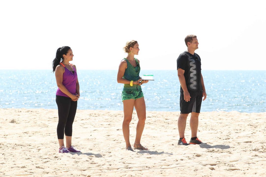 Sorgen für knallharte Trainingseinheiten: Christine Theiss (M.), Silke Kayadelen (l.) und Ramin Abtin (r.) ... - Bildquelle: Enrique Cano SAT.1