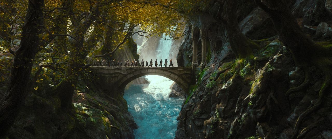 Die Zwerge, zusammen mit dem Hobbit Bilbo und dem Zauberer Gandalf, verfolgen weiter ihr Ziel, ihre Heimat Erebor von dem bösen Drachen Smaug zurück... - Bildquelle: 2013 METRO-GOLDWYN-MAYER PICTURES INC. and WARNER BROS. ENTERTAINMENT INC.