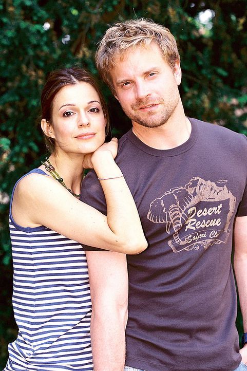 Paula (Suzan Anbeh, l.) und Ben (Janek Rieke, r.) - Bildquelle: Sat.1