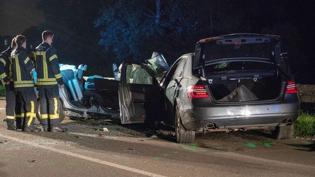 Vier Tote Bei Nächtlichem Unfall