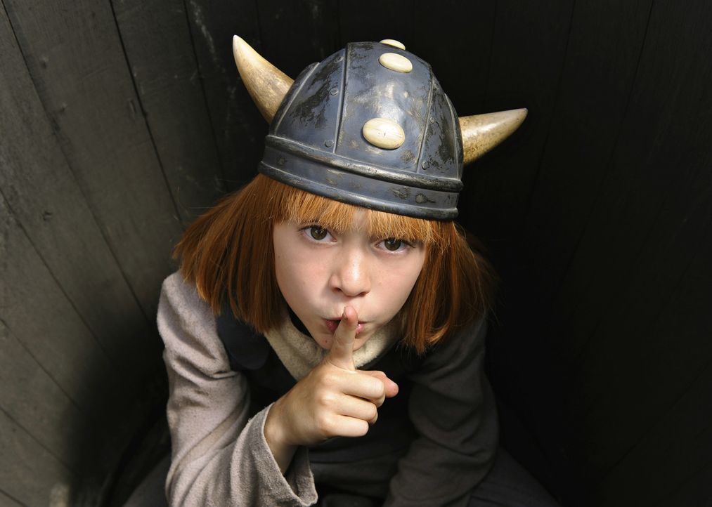 Der kleine Wickie (Jonas Hämmerle) lebt mit seinen Eltern im Wikingerdorf Flake. Anders als die anderen Wikinger, die von Natur aus stark, unerschr... - Bildquelle: 2009 Constantin Film Verleih GmbH