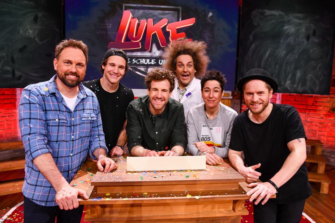 (v.l.n.r.) Steven Gätjen; Wincent Weiss; Luke Mockridge; Konrad Stöckel; Dunja Hayali; Johannes Oerding - Bildquelle: Steffen Z. Wolff SAT.1 / Steffen Z. Wolff