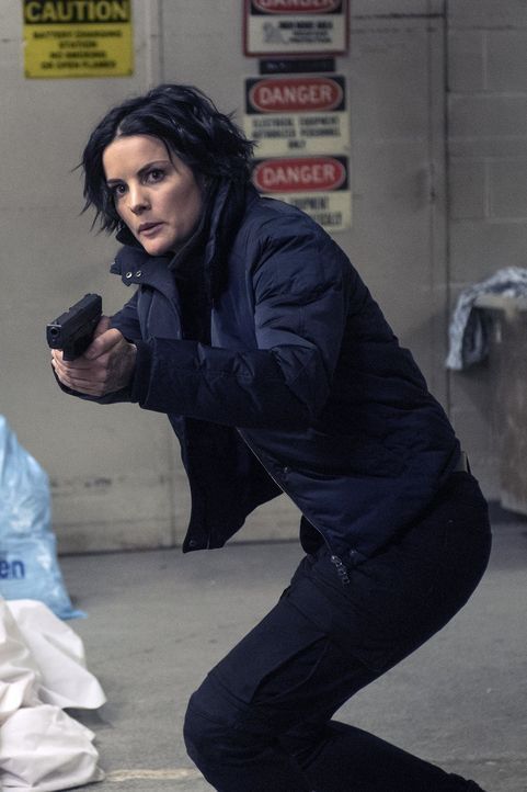 Gelingt es dem Team um Jane (Jaimie Alexander), Shepherd aus ihrem Versteck zu locken? - Bildquelle: Warner Brothers