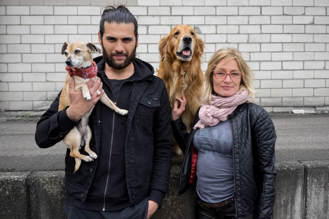 Sie suchen Hunde, die sie für ihre neuen Besitzer mit Handicap trainieren können: Masih Samin (l.) und Sabine Hulsebosch (r.). - Bildquelle: SAT.1