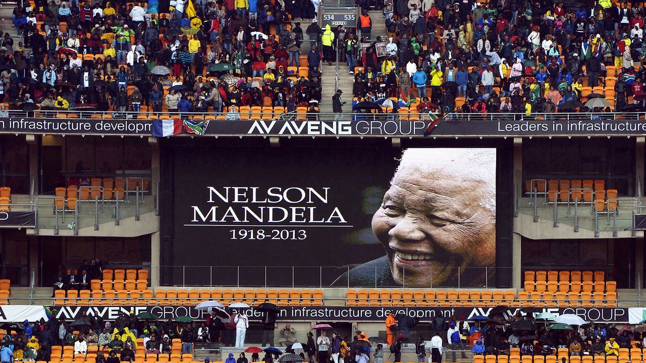 Beerdigung-Nelson-Mandela-13-12-10-01-AFP - Bildquelle: AFP