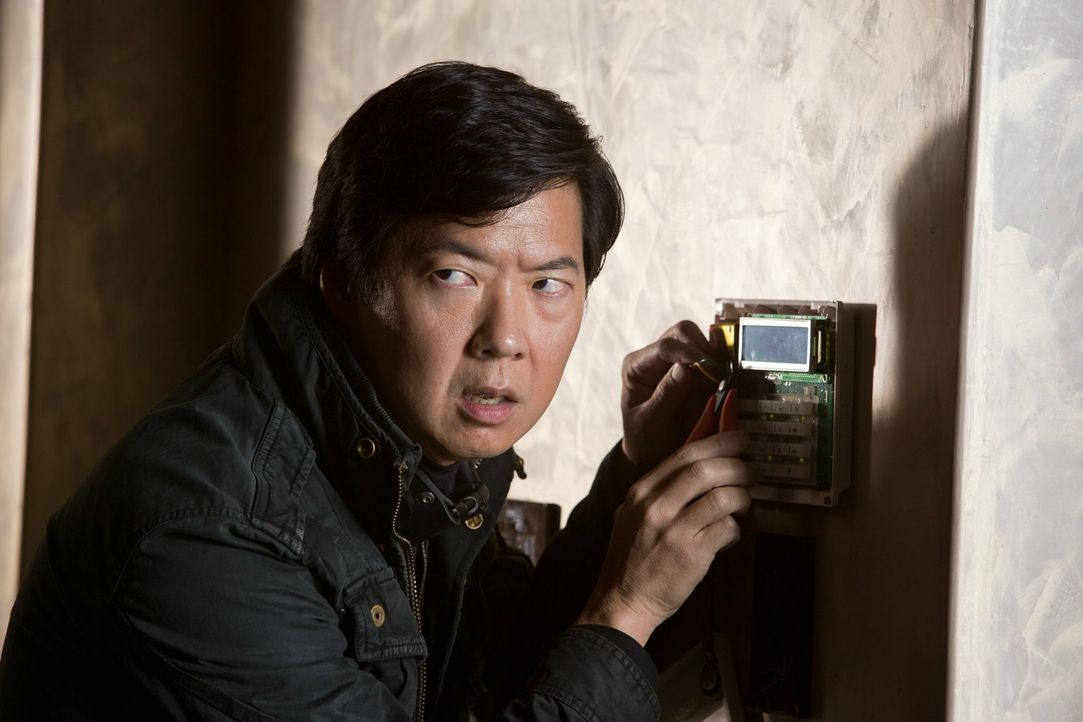 Ist immer für eine Überraschung gut: Schlitzohr Leslie Chow (Ken Jeong) ... - Bildquelle: 2013 Warner Brothers