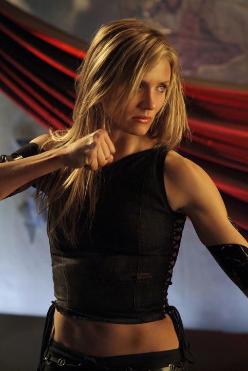 Auf der Suche nach zwei verschwundenen Hochzeitsringen räumt Undercover-Engel Natalie (Cameron Diaz) in der Unterwelt gewaltig auf ... - Bildquelle: Sony Pictures Television International. All Rights Reserved.