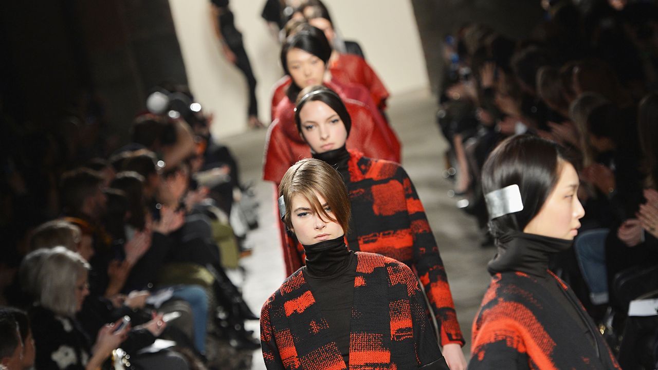NewYork-Fashionweek-13-02-11-5-gettyAFP - Bildquelle: Slaven Vlasic/Getty Images/AFP