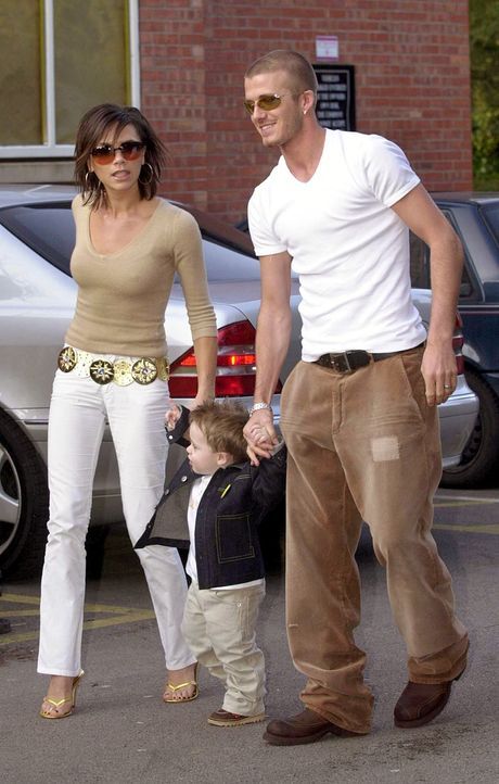 Bild: dpaDer Fußballgott und die Pop-Prinzessin: David und Victoria Beckham ...