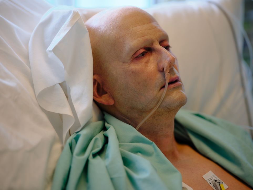 Alexander Litvinenko (David Tennant) - Bildquelle: © ITV Studios Limited 2021 All rights reserved