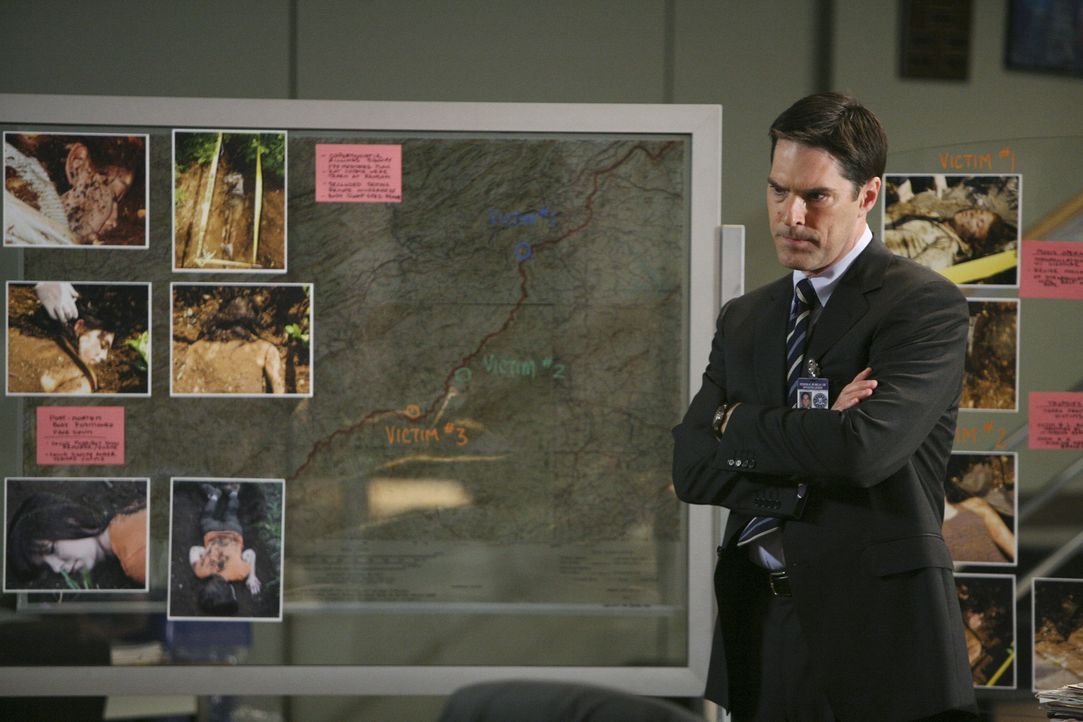 Ein Fall, der bereits vier Jahre vergangen ist, bereitet Aaron Hotchner (Thomas Gibson) Kopfzerbrechen ... - Bildquelle: Touchstone Television