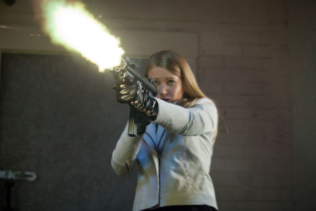 Ein Schuss, der alles verändern wird: Natalie (Tatyana Forrest) ... - Bildquelle: Warner Bros. Television